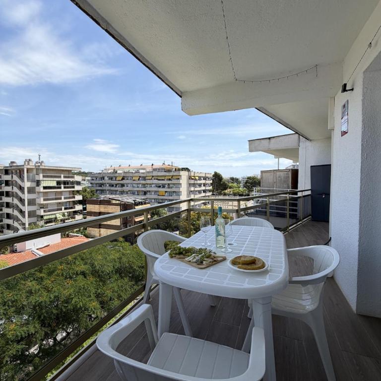 Ático con terraza cerca de la playa en Salou - Apartamento de 3 dormitorios - 1