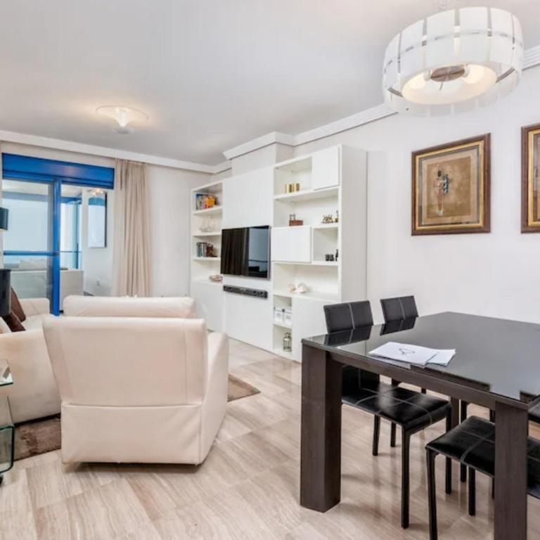 Sunny loft luxury - One-Bedroom Apartment with Balcony and Sea View - 6