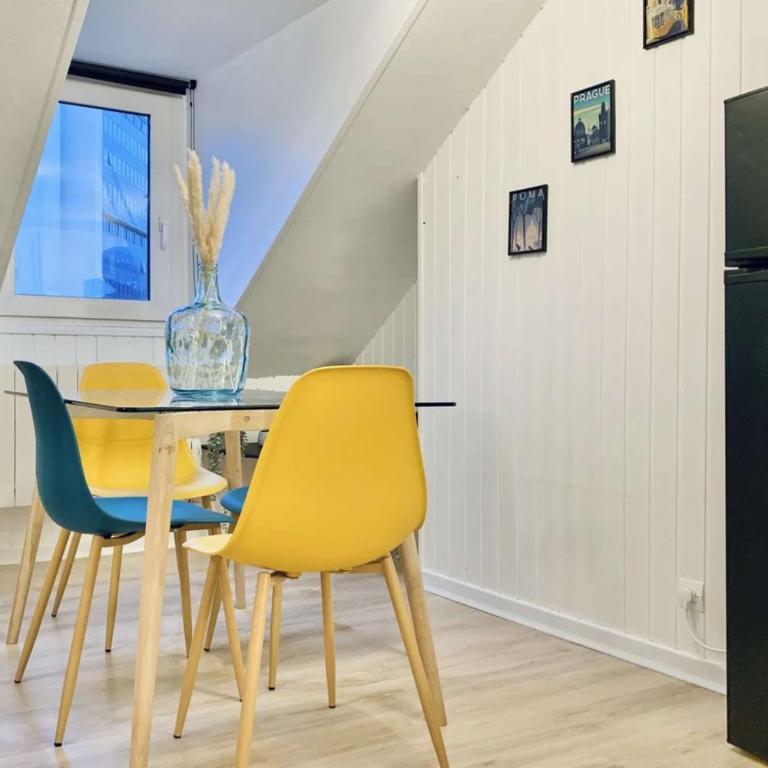Adèle – Studio cocooning tout équipé • 2 pers • Hyper centre Grenoble • Tram à pied - Studio Apartment - 6