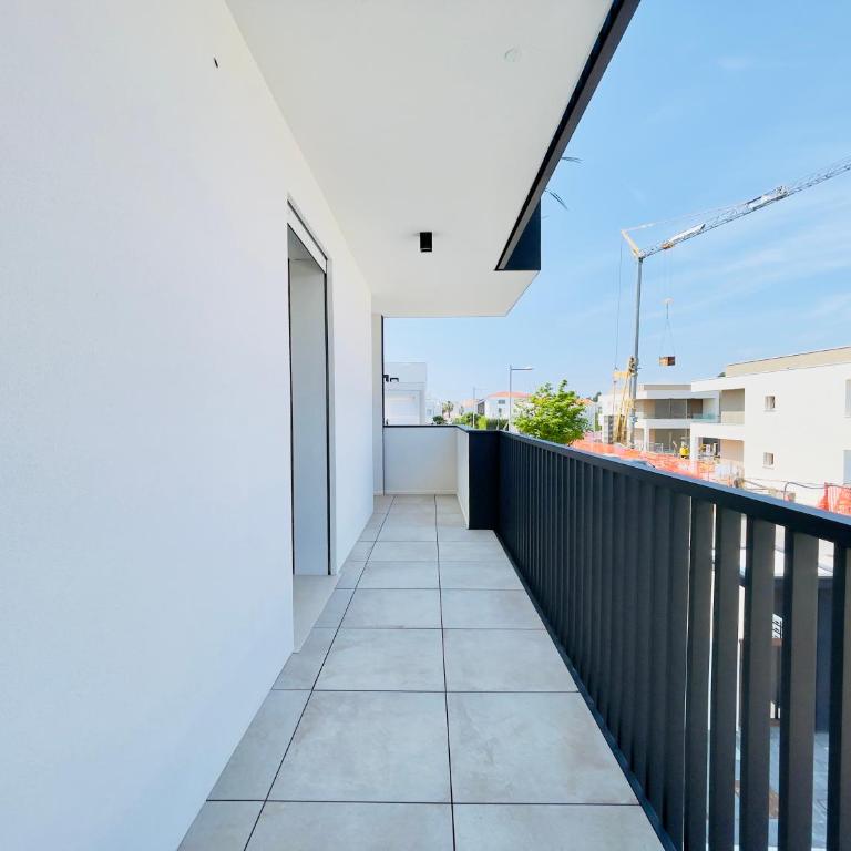 Riviera Residence - Appartamento con 2 Camere da Letto e Terrazza - 18
