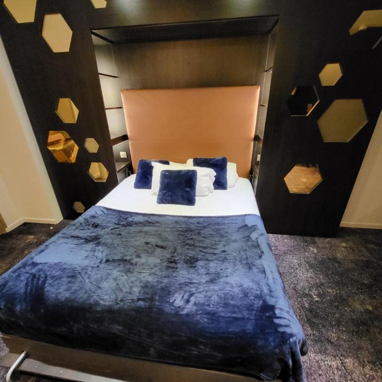 Accueil Hôtel Paris Pigalle Montmartre - Hôtel rénové - Chambre Familiale Supérieure - 8