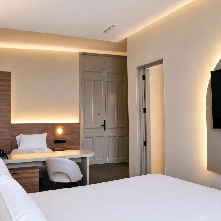 FORTINN Puerta del Sol - Suite Junior avec Balcon - 13