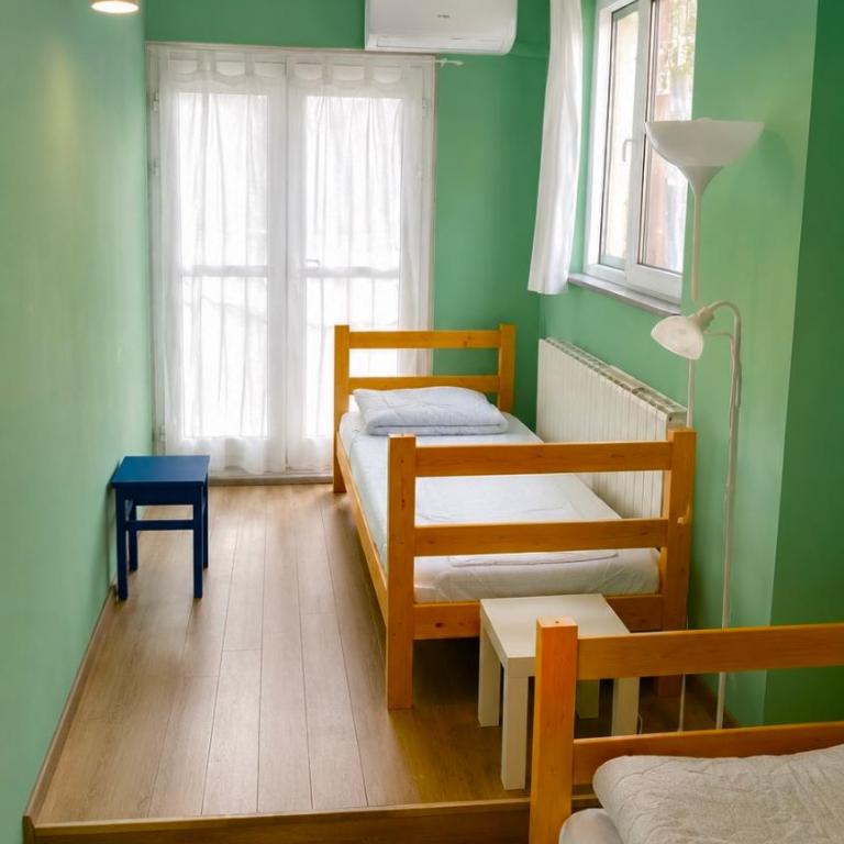 Hostel Bed&Coffee 360° - Chambre Double ou Lits Jumeaux avec Salle de Bains Commune - 3