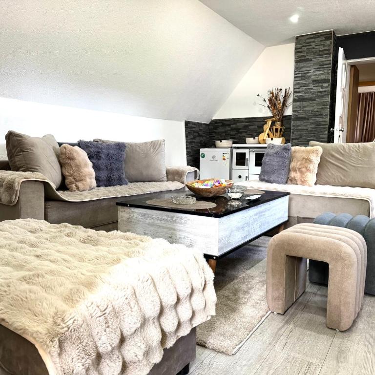 The Secret Garden Retreat - One-Bedroom House - 18