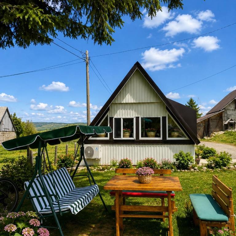 The Secret Garden Retreat - One-Bedroom House - 17