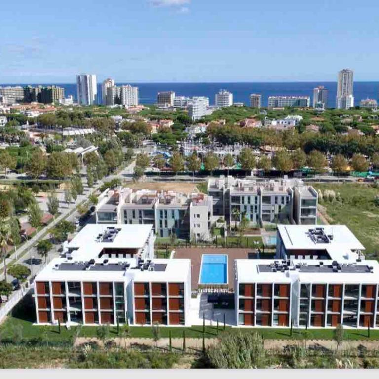 Modern Flat by the Sea with Swimming Pool - Two Bedroom - Apartamento de 2 dormitorios con balcón - 26