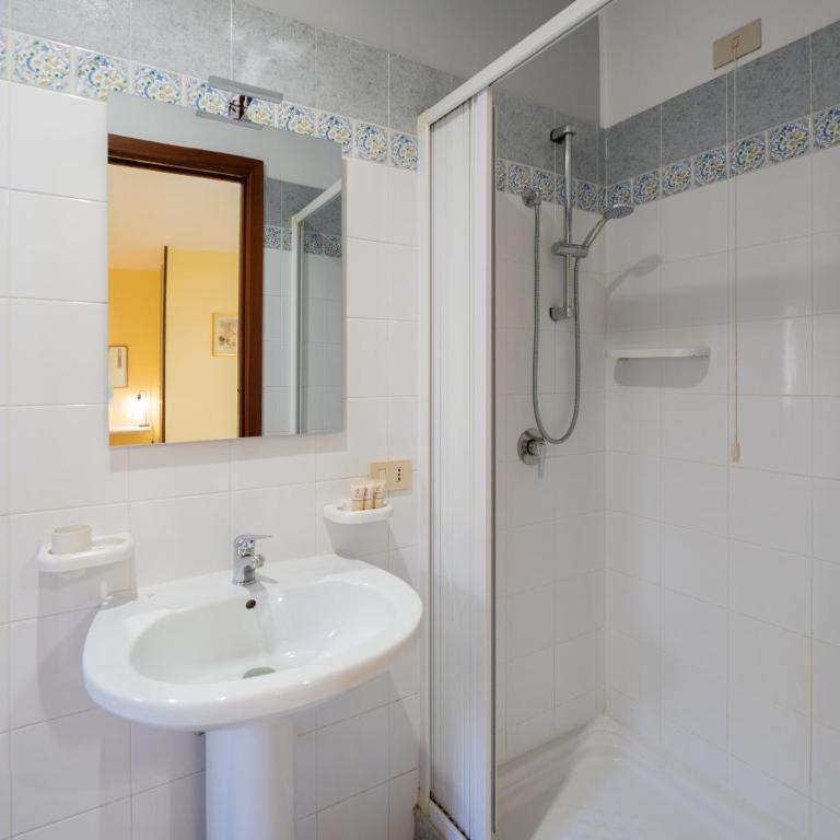 Vico Tauro House - Appartamento con 2 Camere da Letto e Vista Città - 5