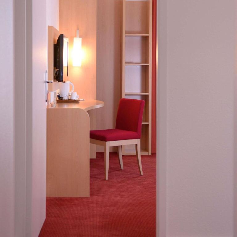 ibis Lyon Centre Perrache - Suite avec 1 Lit Double et 1 Canapé-Lit - 1