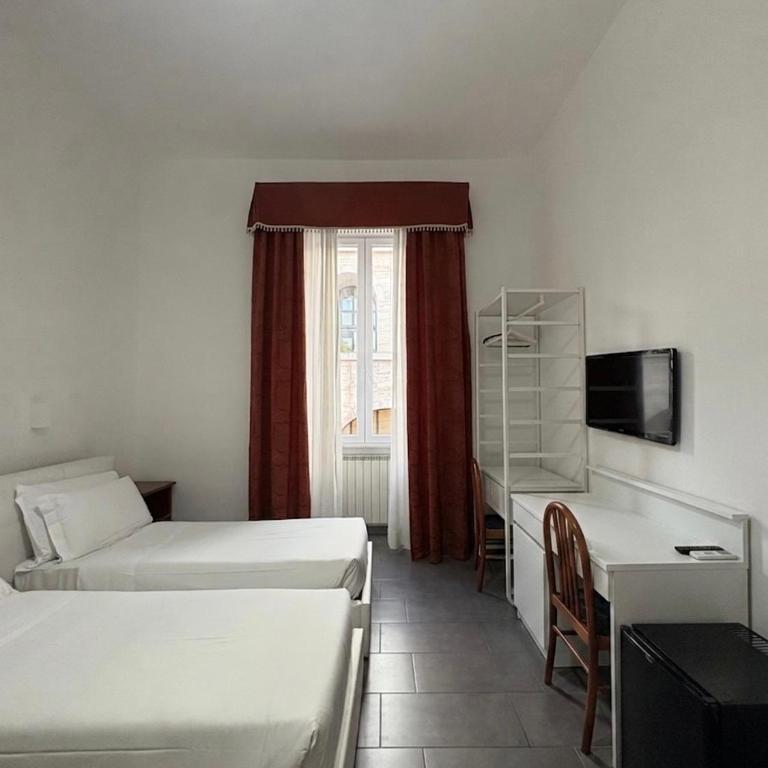 Hotel Ciao - Camera Familiare con Bagno Privato - 3