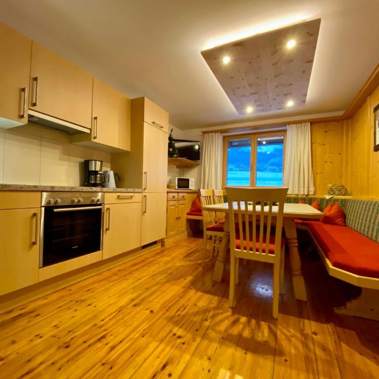 Ferienhaus Oberhuben - Apartment mit 3 Schlafzimmern und Dusche - 2