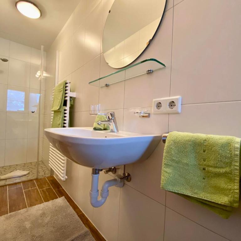 Ferienhaus Oberhuben - Apartment mit 3 Schlafzimmern und Dusche - 37