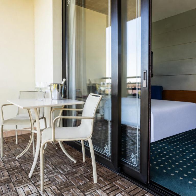 Hotel Villa Maria - Camera Familiare con Vista Lago - 3