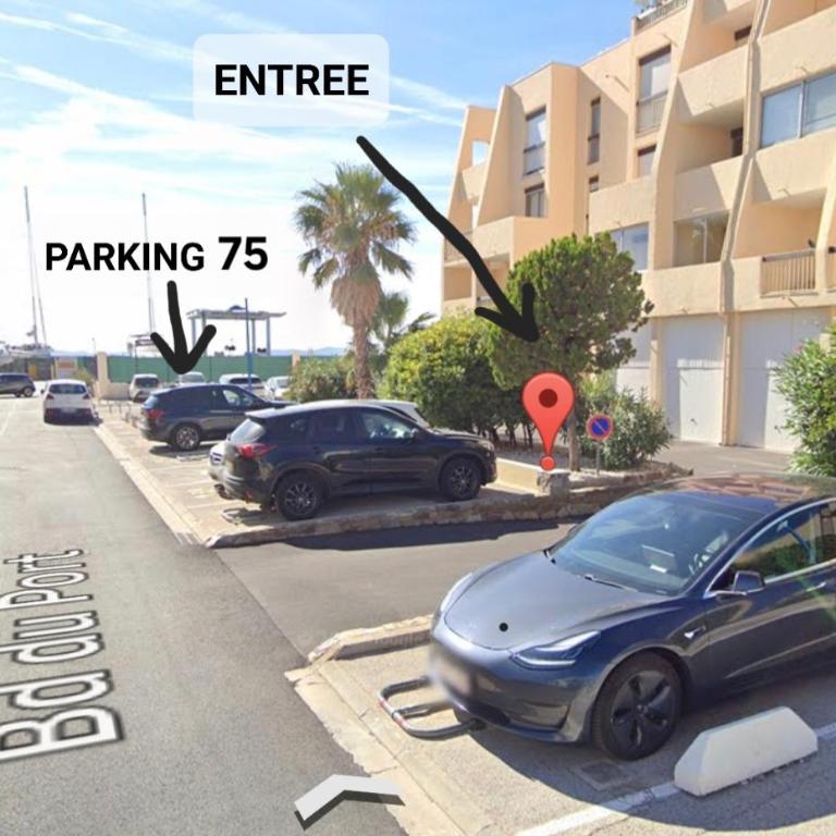 T1 bis climatisé - parking privé - piscine - face à la mer - 4 pers - Port de Bormes - One-Bedroom Apartment - 22