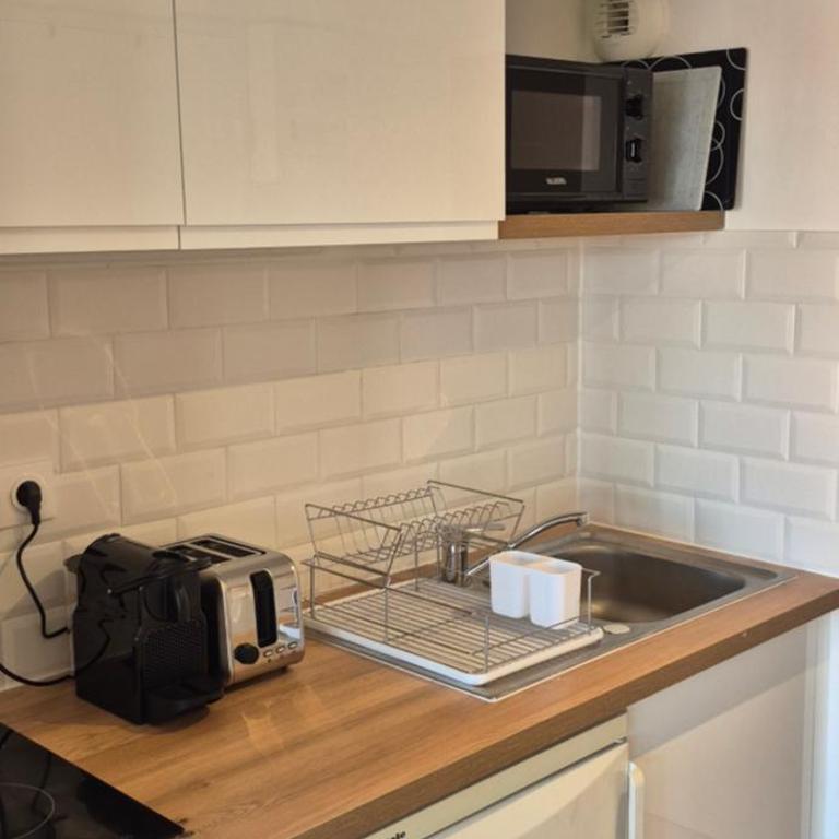 Duplex rénové, piscine, clim, centre port - Apartment mit 1 Schlafzimmer - 4