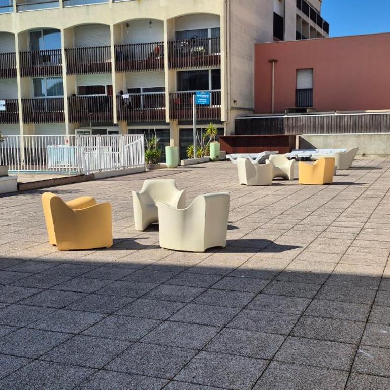 Duplex rénové, piscine, clim, centre port - Apartment mit 1 Schlafzimmer - 25