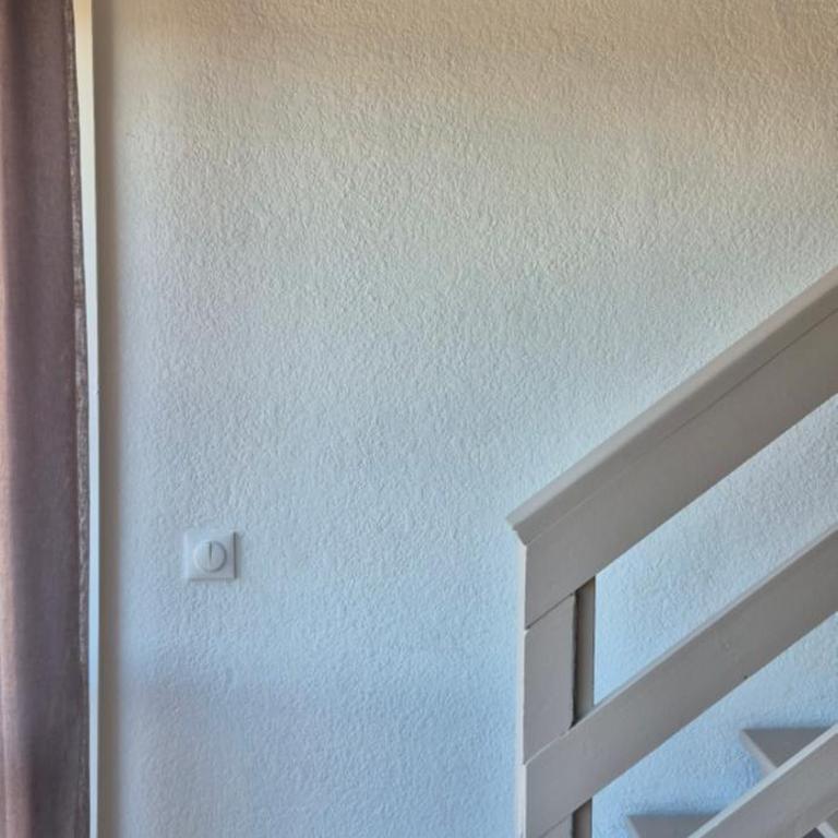 Duplex rénové, piscine, clim, centre port - Apartment mit 1 Schlafzimmer - 32