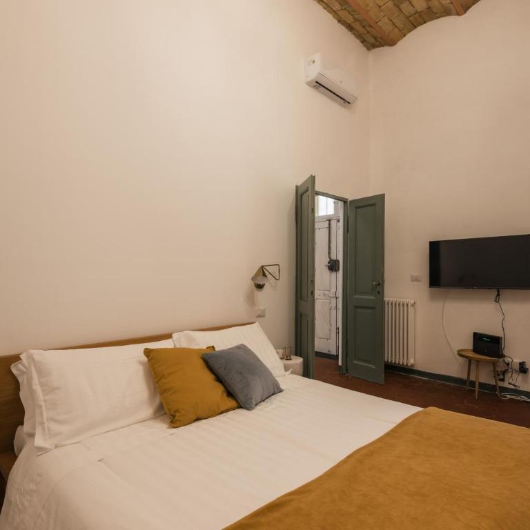 The Best Rent - Apartments in Monti district - Two-Bedroom Apartment - Via di S. Maria Maggiore, 151 - 14