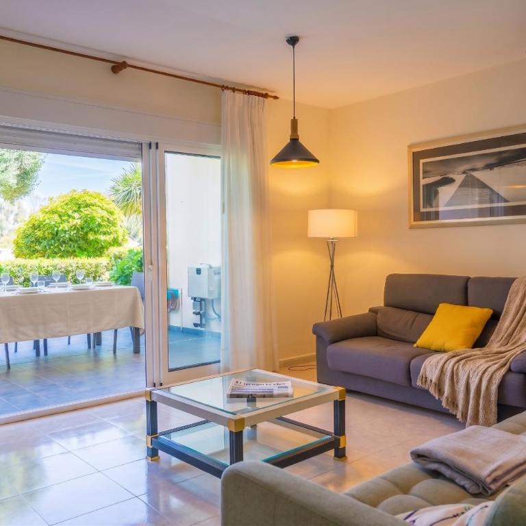 Beach Apartment - Pool - 6px - A/C - Apartment with Pool View - 14