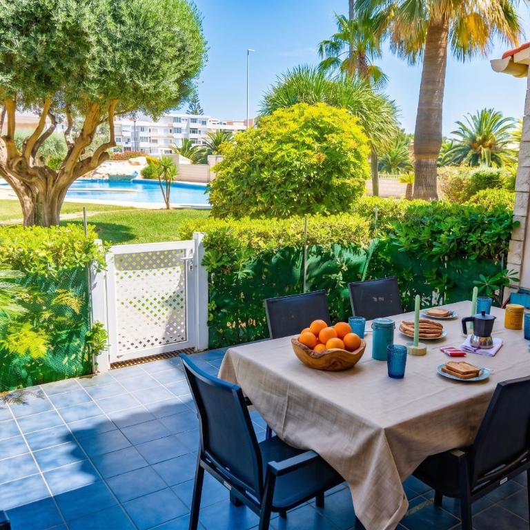 Beach Apartment - Pool - 6px - A/C - Apartment with Pool View - 3