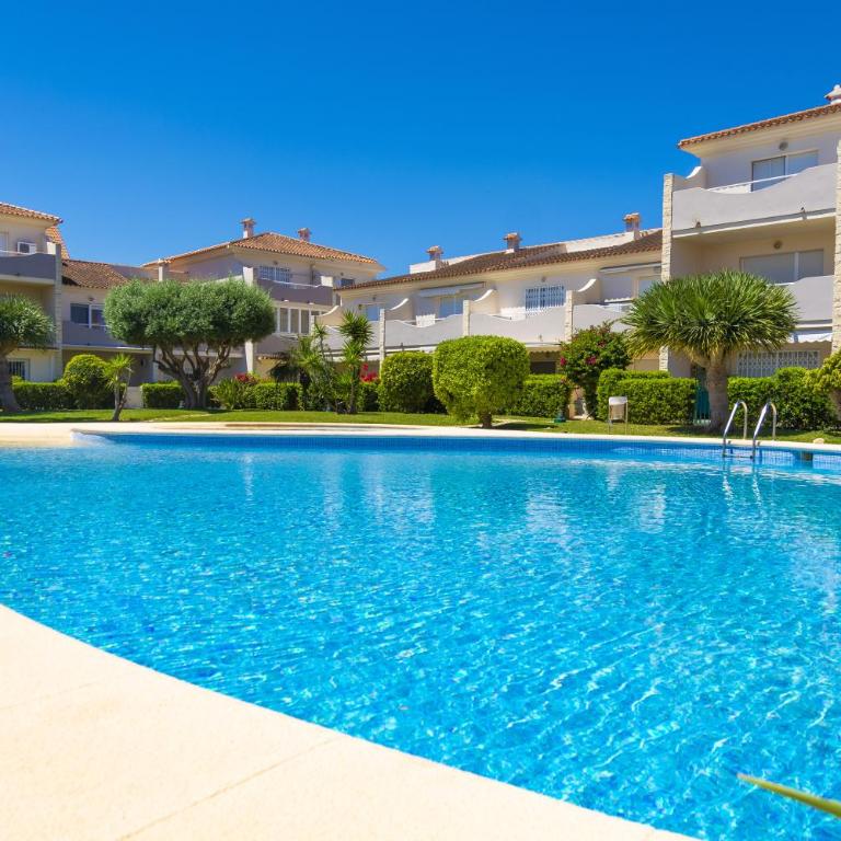 Beach Apartment - Pool - 6px - A/C - Apartment with Pool View - 1