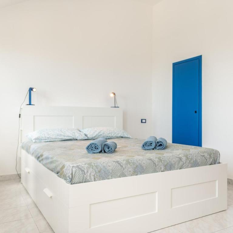FREE PARK - Vista Mare - Three-Bedroom Apartment with Balcony - 38