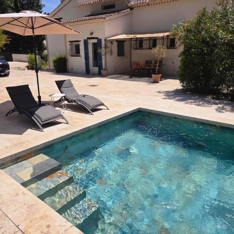 La Bastide Blanche Magnifique villa 5 étoiles 5 chambres et piscine privée sur 6500 m VAR - Villa avec Piscine Privée - 7