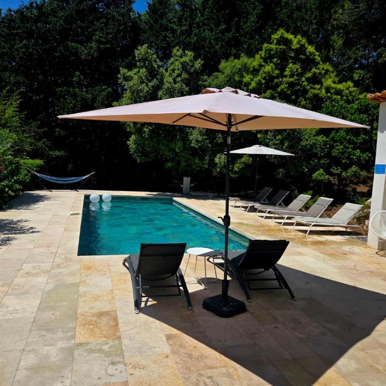 La Bastide Blanche Magnifique villa 5 étoiles 5 chambres et piscine privée sur 6500 m VAR - Villa avec Piscine Privée - 6