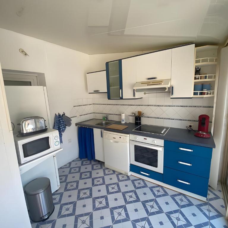Villa à 80 m de la Plage Grazel - Casa de 3 dormitorios - 25