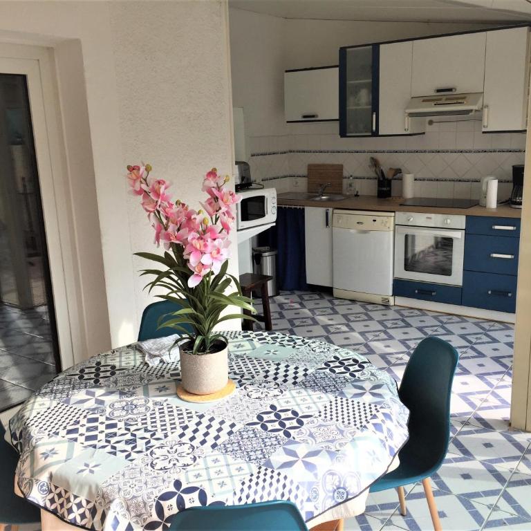 Villa à 80 m de la Plage Grazel - Casa de 3 dormitorios - 32