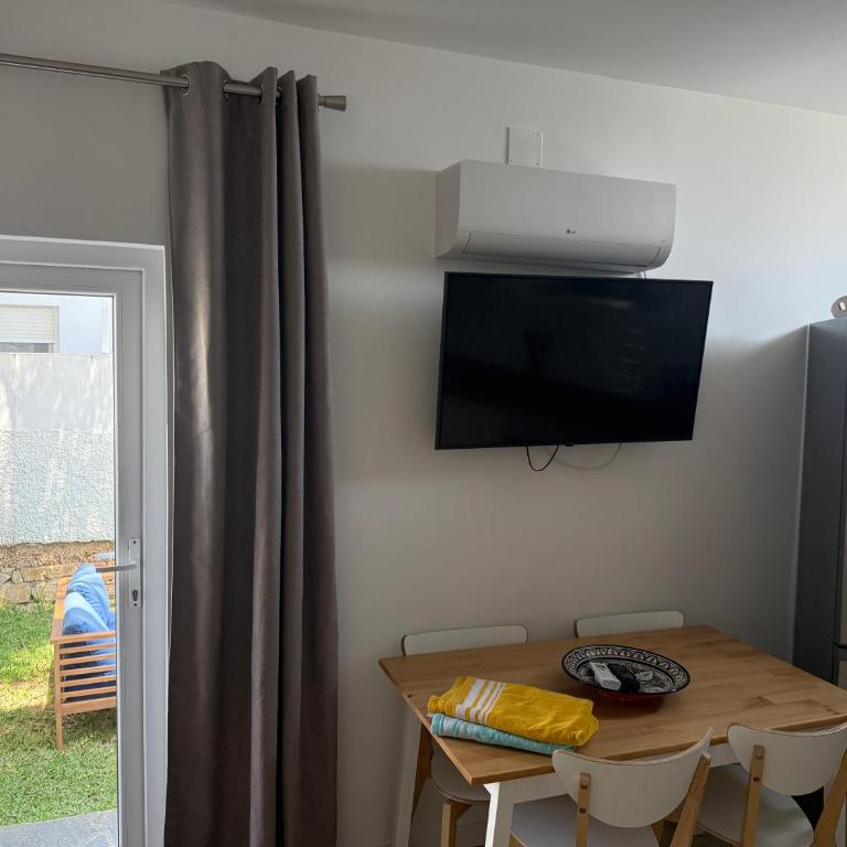 Independent Apartment At Villa Noelia Benalmádena With Private Pool, Garden & Parking - One-Bedroom House - 2