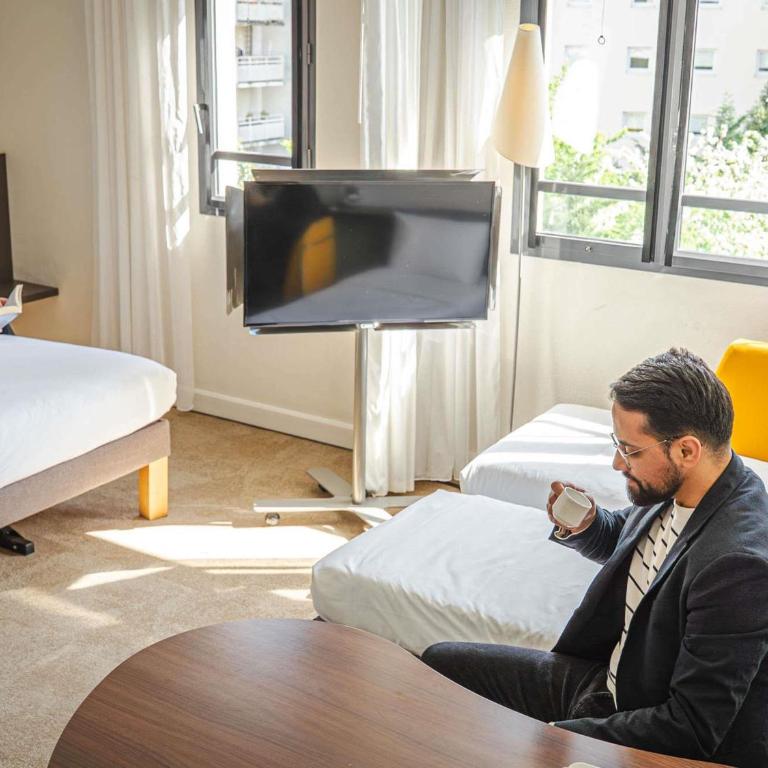 Novotel Suites Paris Montreuil Vincennes - Suite Supérieure avec Lit Double et Canapé-Lit - 4