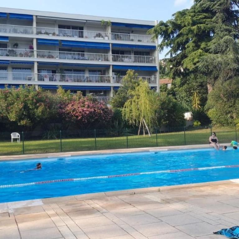 Appartement familial avec piscine & grande terrasse - Appartement 2 Chambres - 16