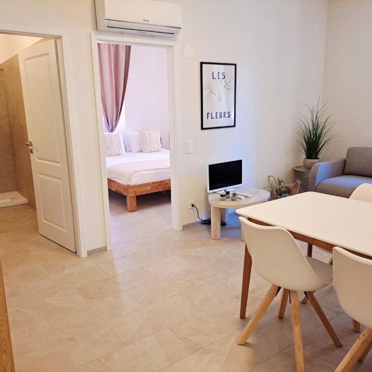 Linen House by Quokka 360 - A Few Steps from Piazza Grande - One-Bedroom Deluxe Apartment - 4