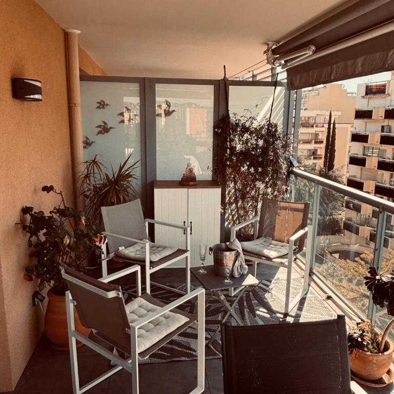 Spacious and quiet, air conditioning, parking, high floor - Appartement 3 Chambres - 9