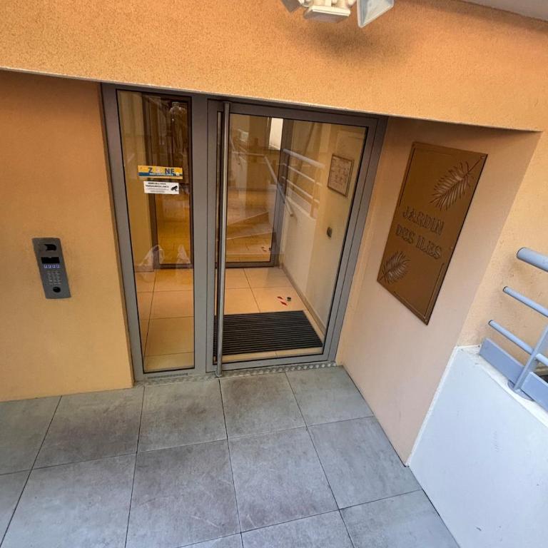 Spacious and quiet, air conditioning, parking, high floor - Appartement 3 Chambres - 13