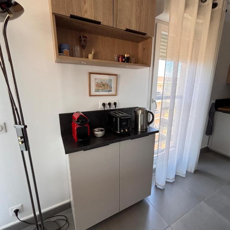 Spacious and quiet, air conditioning, parking, high floor - Appartement 3 Chambres - 17