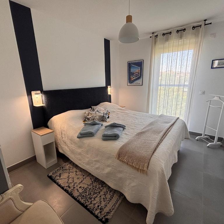 Spacious and quiet, air conditioning, parking, high floor - Appartement 3 Chambres - 27