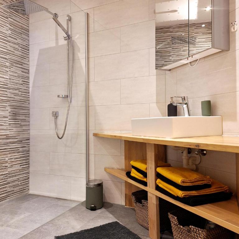 Ferienwohnung Christina - Apartment mit 1 Schlafzimmer und Dusche - 2