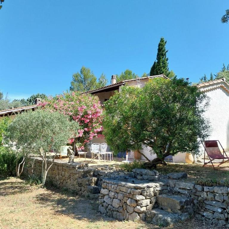 Idéale pour couple - Maison en Provence avec piscine et grand terrain - Maison 1 Chambre - 6
