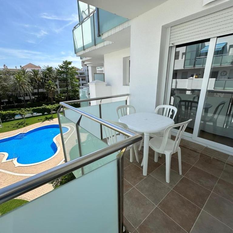 Bonito apartamento con piscina comunitaria AV 92 - Apartamento - 1