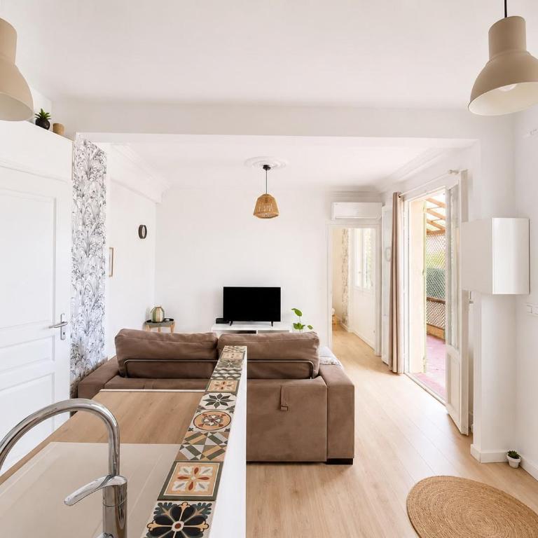 Les Terrasses de Primerose - One-Bedroom Apartment - 6