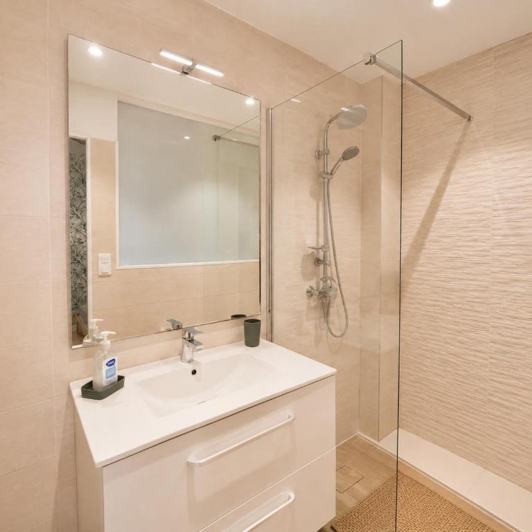 Les Terrasses de Primerose - One-Bedroom Apartment - 13