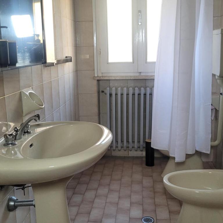 CN046 - Cesenatico, ampio trilocale con posto auto - Two-Bedroom Apartment - 5