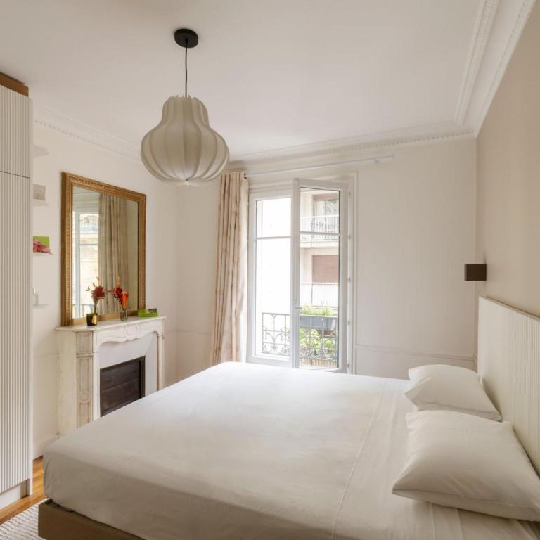 Luxury Haussmannian Escape with King Bed in Paris 16 - Appartement - 8