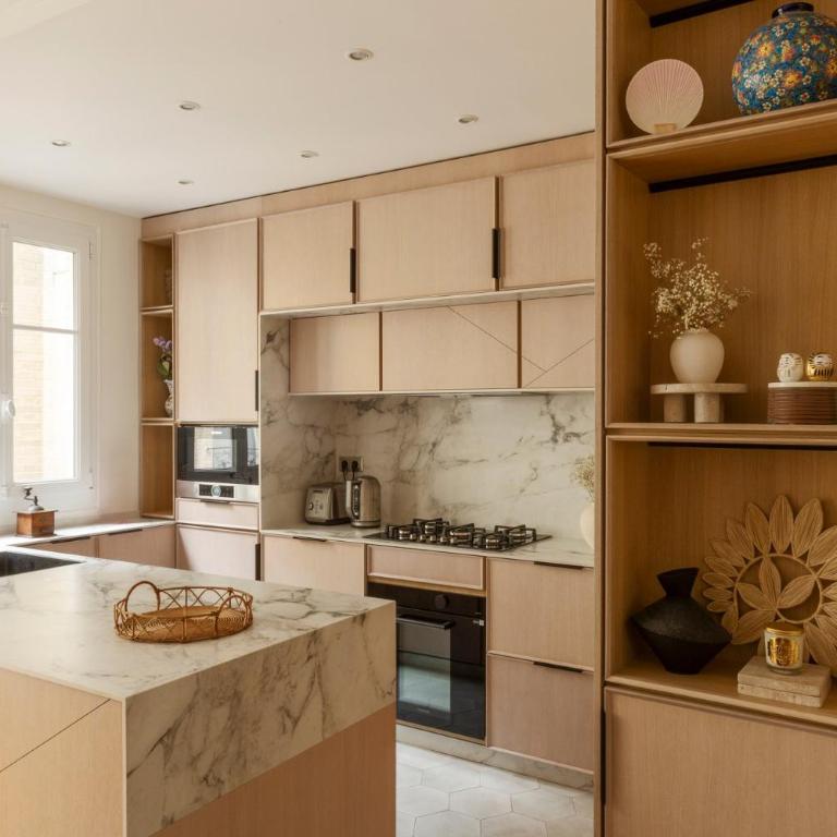 Luxury Haussmannian Escape with King Bed in Paris 16 - Appartement - 5