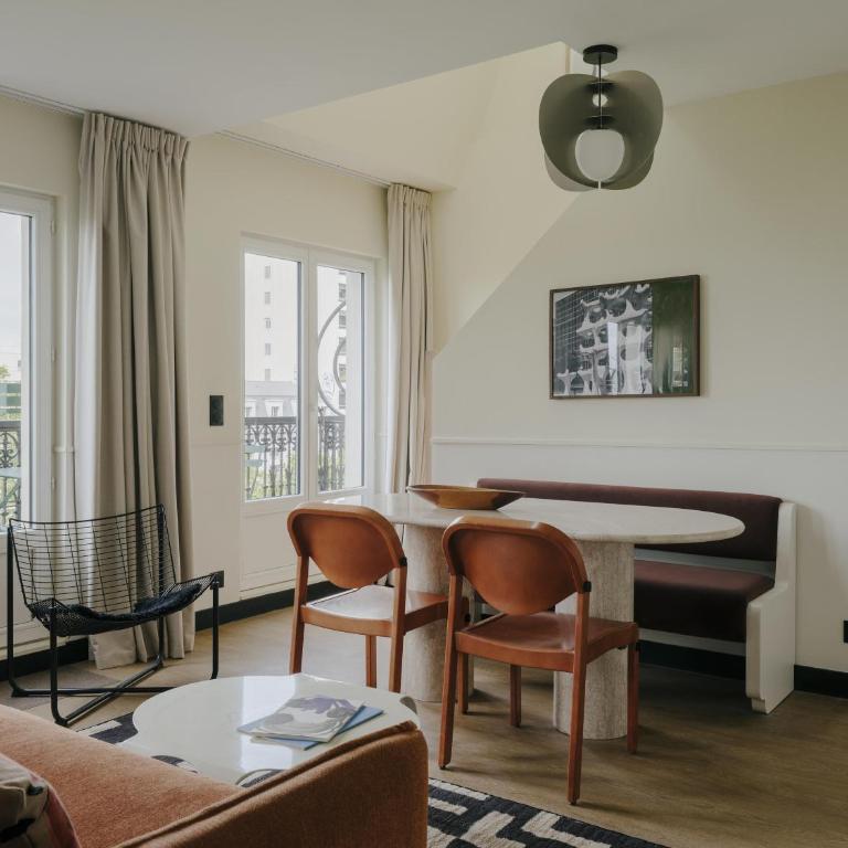 Edgar Suites - Jules Ferry - Two-Bedroom Apartment with View - 1