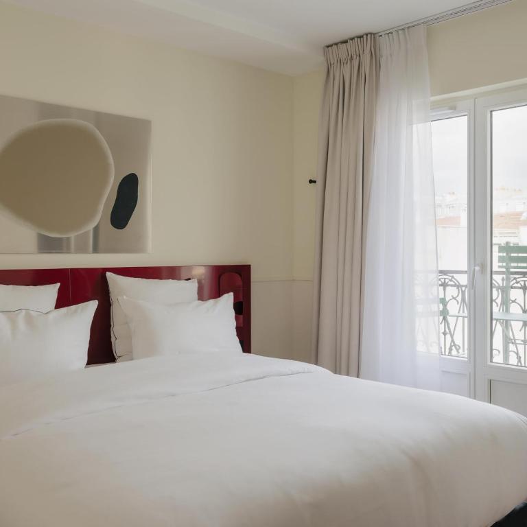 Edgar Suites - Jules Ferry - Three-Bedroom Apartment with View - 12