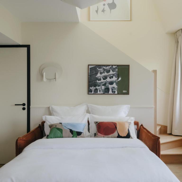 Edgar Suites - Jules Ferry - Three-Bedroom Apartment with View - 13