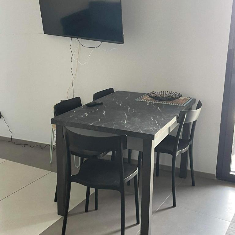 Suite Tower - Two-Bedroom Apartment - 11