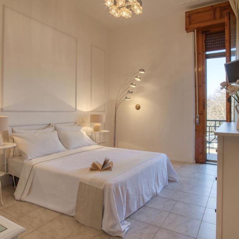 The White Terrace by Maison Florence - Two-Bedroom Apartment - 1
